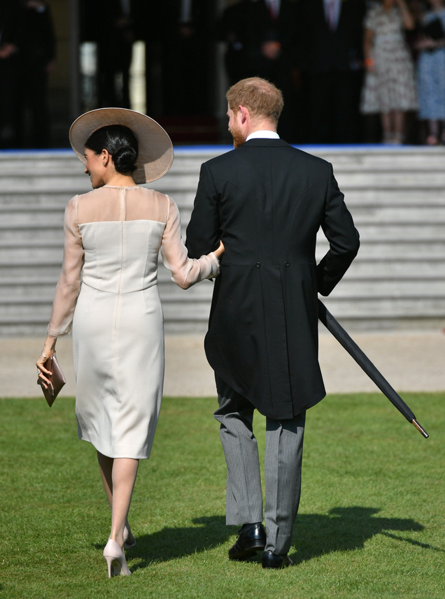 Illustration for article titled She Got That Glow: Meghan, Duchess of Sussex, Makes Her 1st Public Appearance in Style